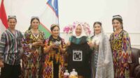 bupati bojonegoro sambut delegasi 4 negara di b tiff, kenalkan wayang dan batik thengul 11zon