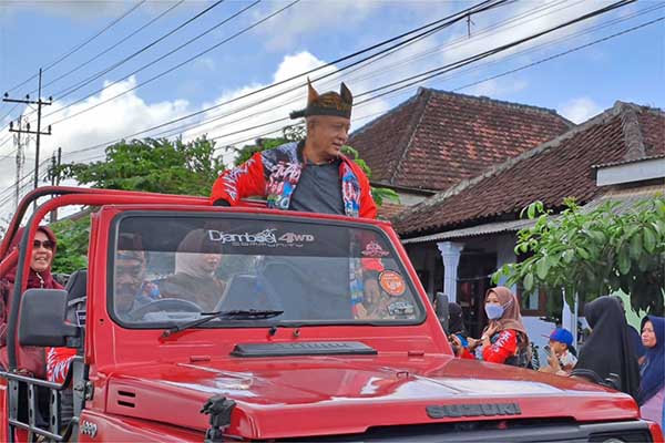 Bupati Malang, HM Sanusi saat melakukan jelajah desa di Kecamatan Turen. (ist) - Pemkab Malang Dongkrak Perekonomian Masyarakat Lewat Pariwisata
