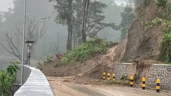 Cuaca ekstrem. (ist) - BMKG Ungkap Gangguan Atmosfer Jatim, Sebabkan Longsor di Tengah Kemarau