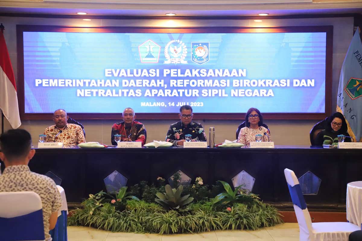 Evaluasi pelaksanaan pemerintahan daerah, reformasi birokrasi serta netralitas ASN. (ist) - Kunjungi Pemkot Malang, Dirjen Otoda Kemendagri Ingatkan ASN Harus Netral