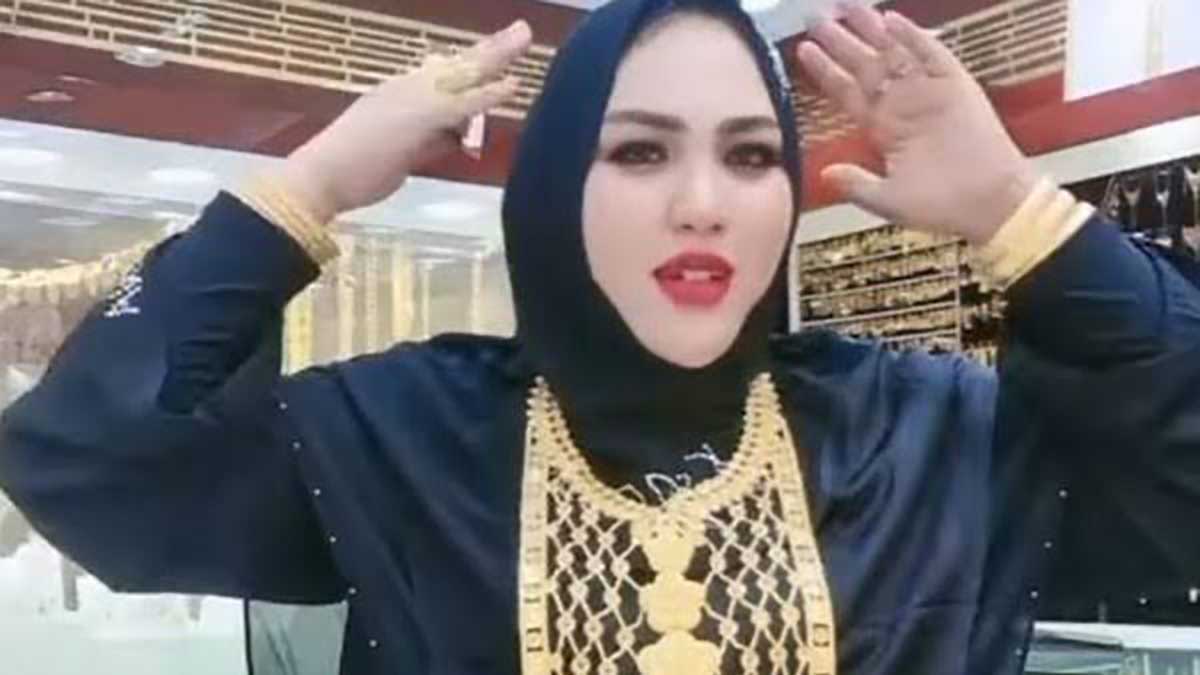 Jemaah haji yang pulang membawa emas 1kg. (ist) - Bea Cukai Bantah Ada Negosiasi dengan Jemaah Haji yang Bawa Pulang Emas 1 Kg