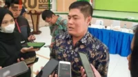 Kadisdikbud) Kota Malang, Suwarjana SE MM. (dik) - Kadisdikbud: Tak Ada Batas Waktu Seragam Baru!
