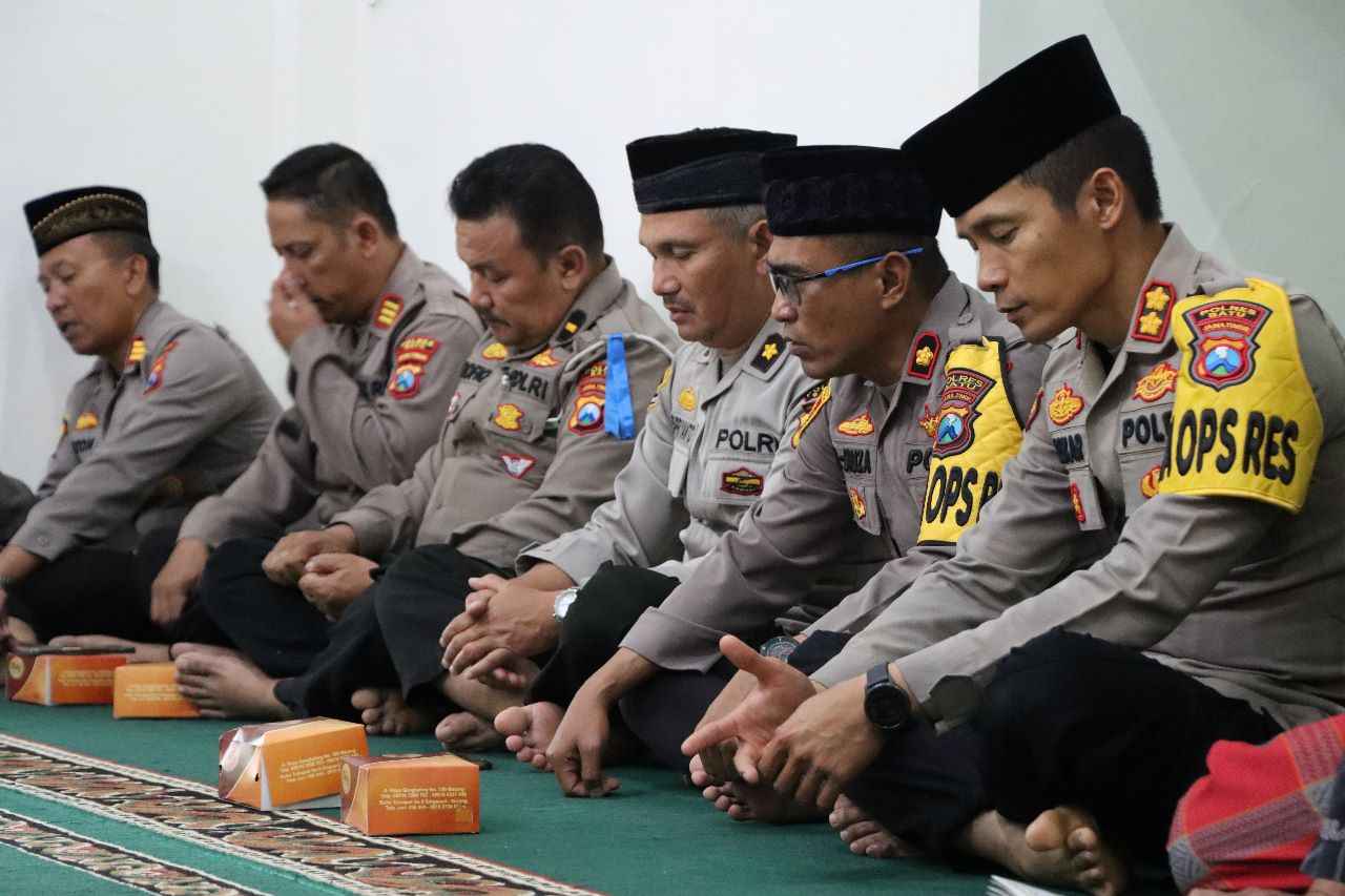 kapolres batu didampingi waka dan pju polres batu 11zon