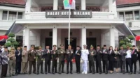 Kapolresta Malang Kota diapit jajaran Forkopimda plus Kota Malang. (ist) - Dandim 0833/Kota Malang Hadiri Upacara HUT ke-77 Bhayangkara