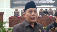 Ketua DPRD Kota Malang, I Made Riandiana Kartika saat diwawancara awak media. (jup) - 5 Nama Pj Wali Kota Malang Akan Masuk ke Tahap Uji Publik 'Bukan Terbuka'