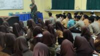 Koramil Kedungkandang bekali wasbang dan kedisplinan Ponpes Darrul Ulum Agung. (ist) - Koramil Kedungkandang Bekali Wasbang dan Kedisplinan Ponpes Darrul Ulum Agung