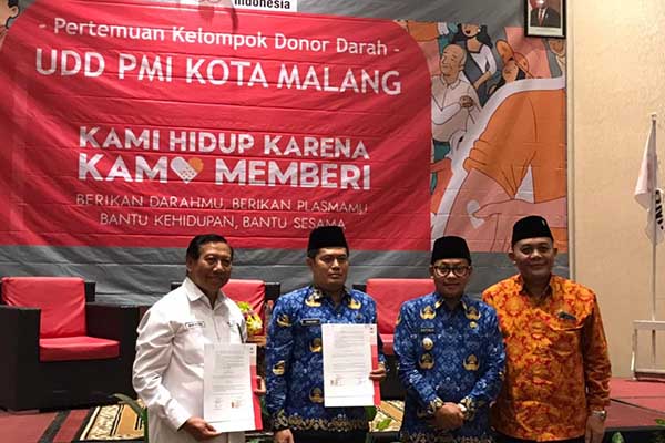 MoU antara Dinas Pendidikan dan Kebudayaan bersama PMI Kota Malang. (ist) - Penuhi Kebutuhan Darah, Pemkot Malang Bersama PMI Jalin MoU dan Apresiasi Pendonor