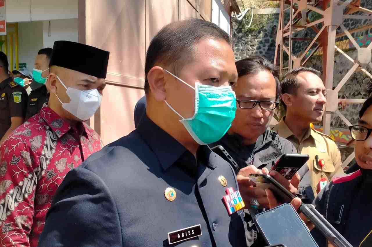 pj. wali kota batu, aries agung paewai 11zon