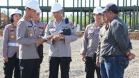 Pemantauan Kapolres Malang, AKBP Putu Kholis Aryana, di kantor Satuan Penyelenggara Administrasi SIM (Satpas). (ist) - Proses Pembangunan Satpas Polres Malang Capai 20 Persen