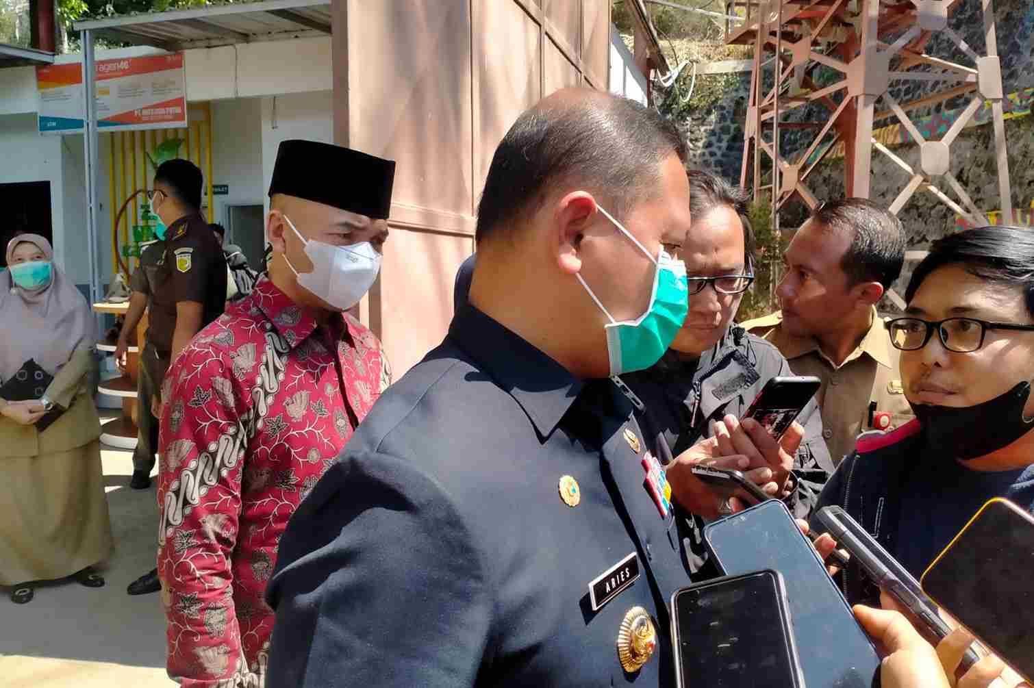 pj. wali kota batu, aries agung paewai sstp mm dik 11zon