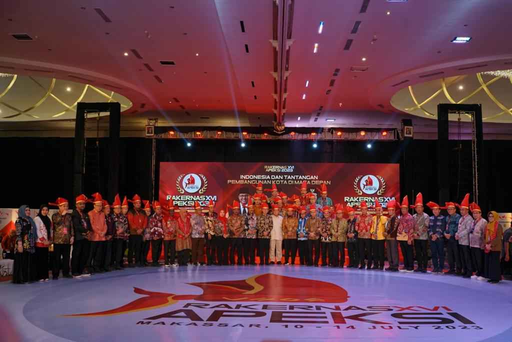 rapat kerja nasional rakernas xvi asosiasi pemerintah kota seluruh indonesia (apeksi)tahun 2023 di makassar 11zon