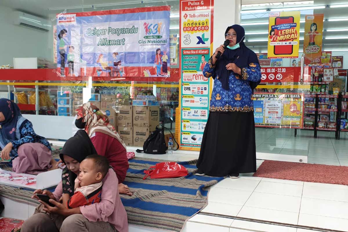 Suasana Posyandu Alfamart-PZ Cussons. (ist) - 118 Balita Ramaikan Posyandu Alfamart-PZ Cussons