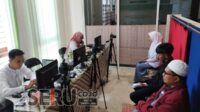 Suasana ruang perekaman pembuatan E-KTP di kantor Dispendukcapil Pamekasan di jln Penglegur. (Seru.co.id/udi) - 500 Blangko E-KTP di Pamekasan Habis dalam Satu Hari