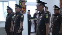 Upacara Sertijab Kasi di lingkungan Kejari Batu. (ist) - Penyegaran Jabatan, Dua Kasi di Kejari Batu Diserahterimakan