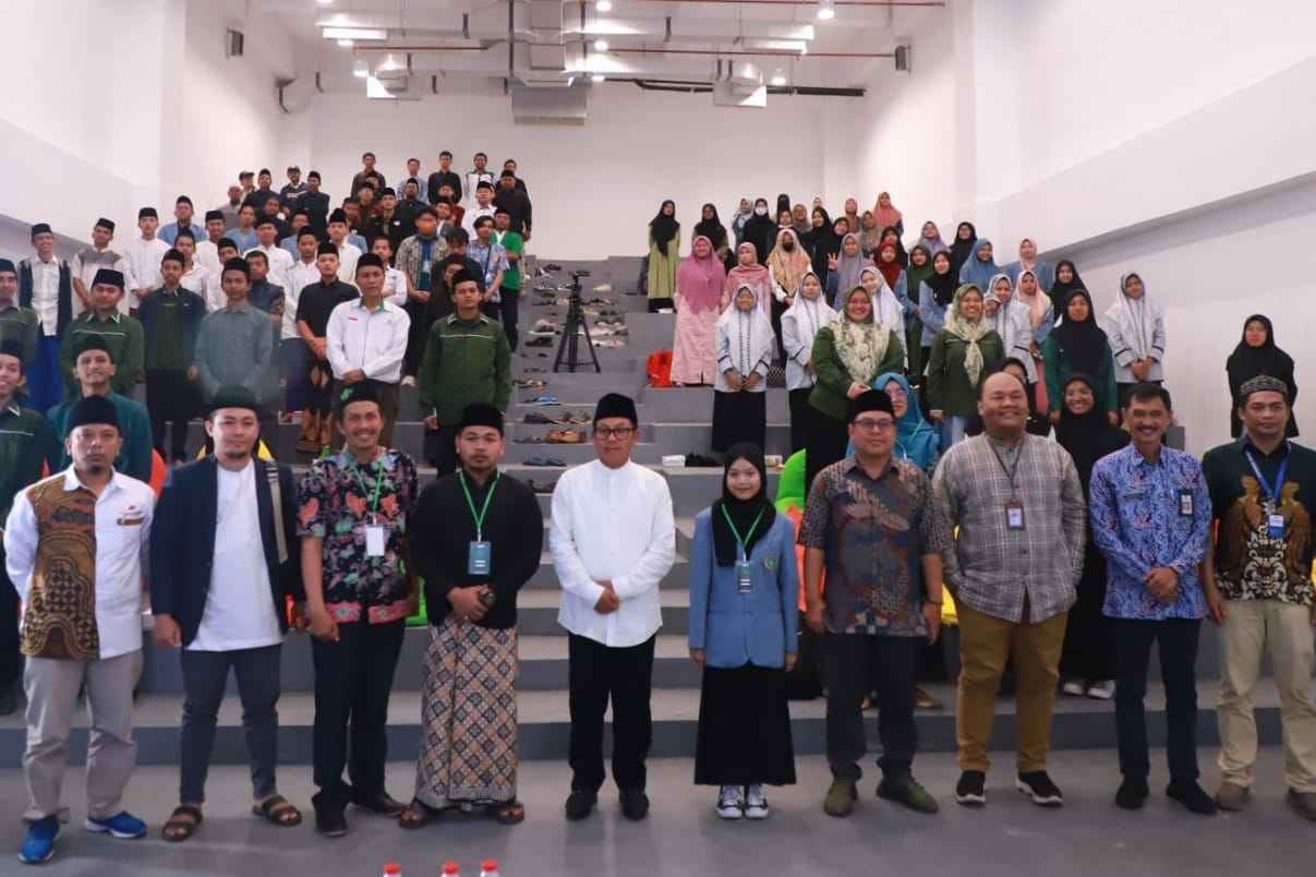wali kota malang, drs h sutiaji bersama peserta workshop literasi digital dari lembaga ta lif wan nasyr, pengurus nu kota malang 11zon