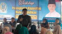 anggota dprd jatim, agus dono memberikan pengarahan kepada perwakilan guru tk paud se malang raya 11zon