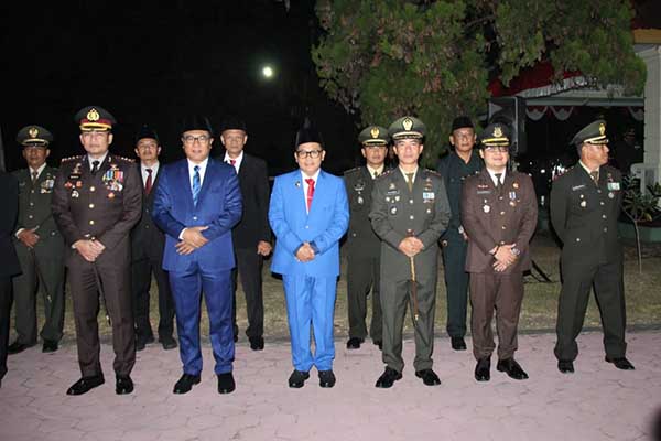 Dandim 0833 hadiri Apel Kehormatan dan Renungan Suci HUT ke-78 RI. (ist) - Dandim 0833 Hadiri Apel Kehormatan dan Renungan Suci HUT ke-78 RI