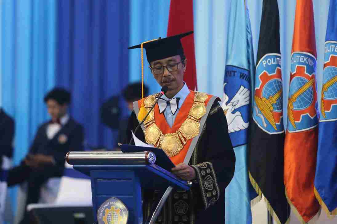 direktur polinema, supriatna adhisuwignjo st mt memberikan sambutan ist 11zon