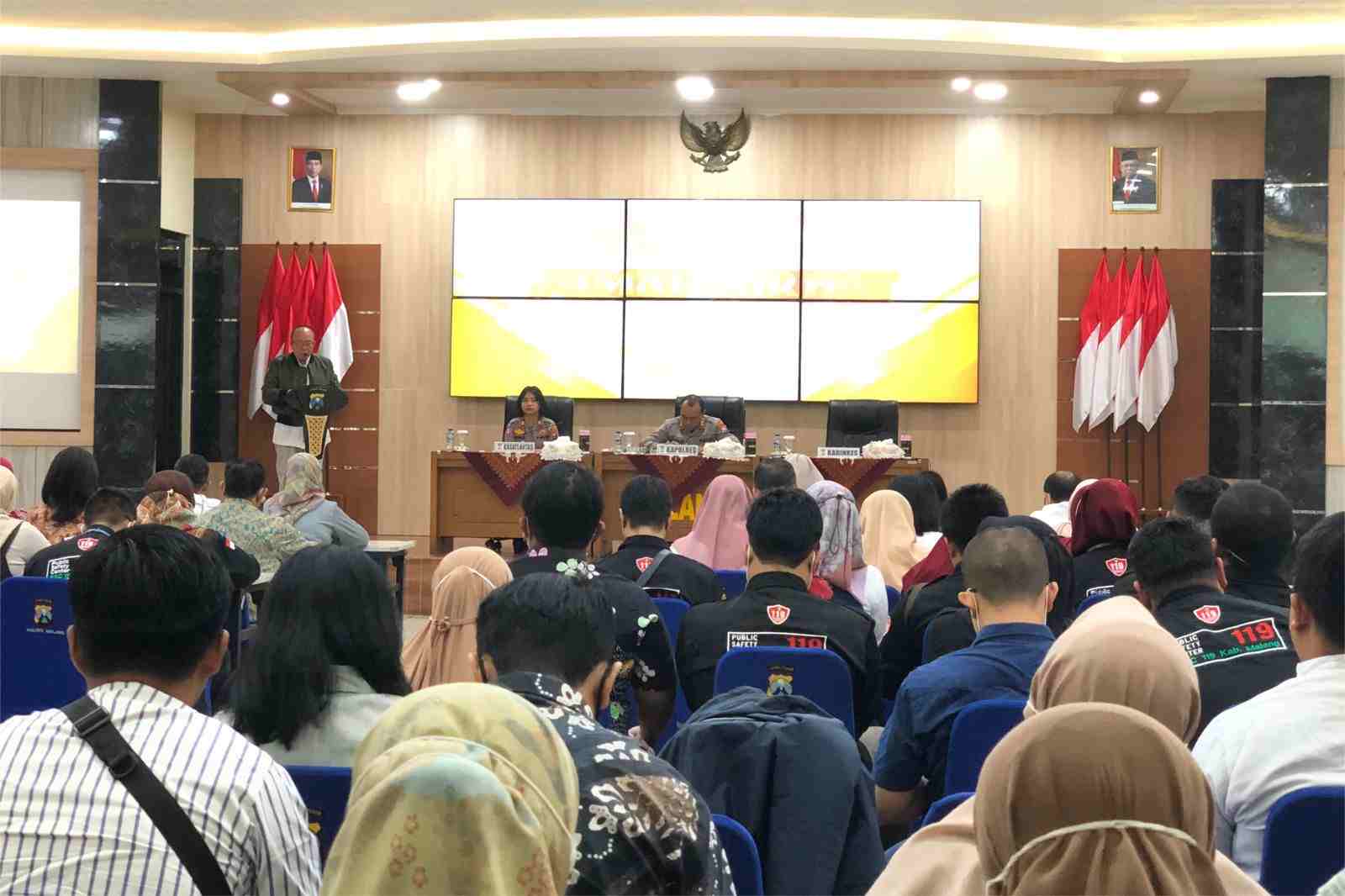 kegiatan jumat curhat optimalkan penanganan kecelakaan lalulintas di wilayah hukum polres malang 11zon