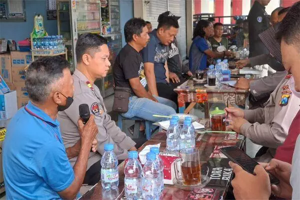 Kegiatan Jumat Curhat di Stadion Kanjuruhan. (Ist) - Jelang Relokasi, Polres Malang Siap Bantu Para Penyewa Ruko Stadion Kanjuruhan
