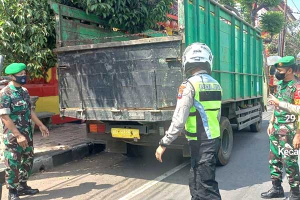 Kodim 0833 konsisten operasi pospam pemantauan PMK. (ist) - Kodim 0833 Konsisten Operasi Pospam Pemantauan PMK