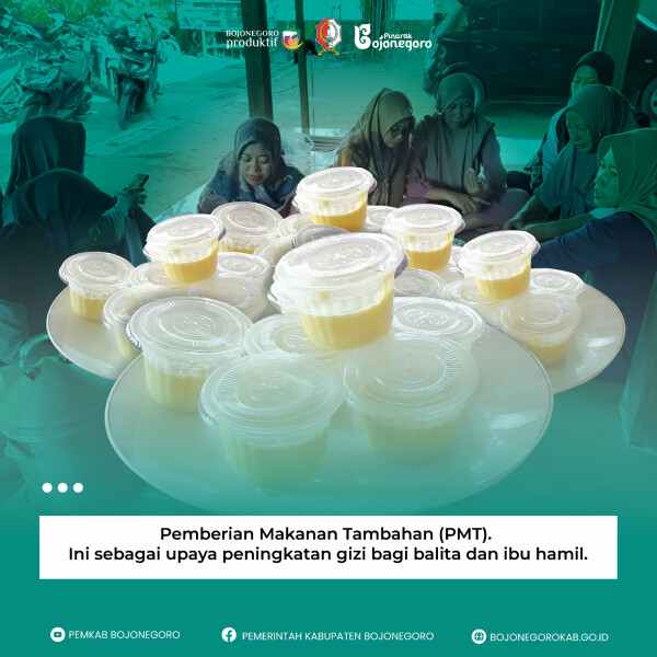 mahasiswa unugiri yang sedang kka berinovasi membuat makanan bahan lokal 11zon