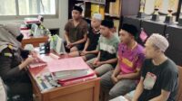 para tersangka pengeroyokan yang harus berurusan dengan hukum 11zon
