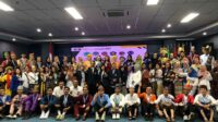 Para pejabat kampus dan 58 mahasiswa terpilih dalam PMM bagian dari impelementasi MBKM Kemdikbudristek. (wul) - Polinema Terima 58 Mahasiswa Terpilih PMM dari 17 Kampus se-Indonesia