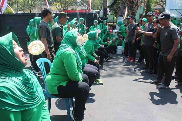 Persit Kodim 0833 gelar Lomba Peringatan HUT ke-78 RI. (ist) - Persit Kodim 0833 Gelar Lomba Peringatan HUT ke-78 RI