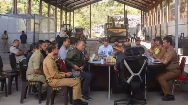 Pertemuan antara Tim Sabers Pungli dan Tim Percepatan Penanganan Sampah Kota Batu. (ist) - Bantu Atasi Sampah, Sabers Pungli Siap Bantu Kampanye Pemilahan dari Rumah