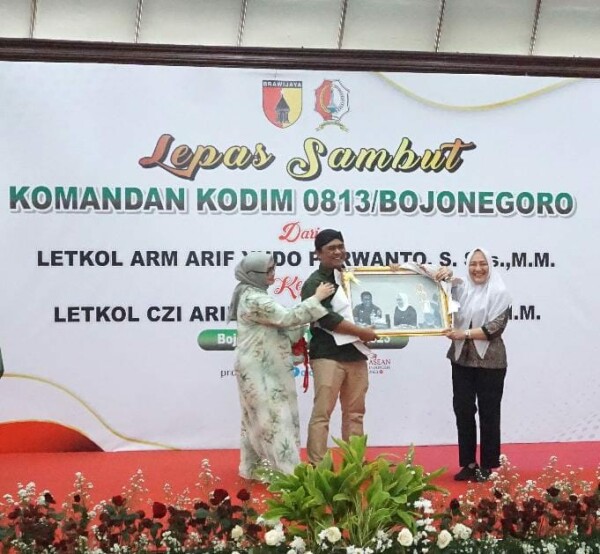 pisah sambut dandim 0813 bojonegoro, letkol arm arif yudho sampaikan terima kasih ke bupati