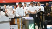 Presiden Jokowi meresmikan LRT. (ist) - Jokowi Ajak Warga Jabodebek Naik LRT Demi Tekan Macet dan Polusi Udara