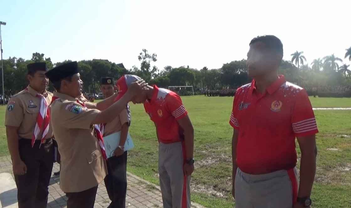 wakil bupati ngawi, dwi rianto jatmiko saat pelepasan kontingen ngawi di ajang porprov jatim 2023. 11zon