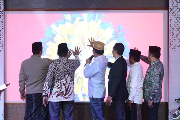 Wakil bupati beserta forkopimda terkait saat meresmikan Wamira Chiken. (Seru.co.id/luq) - Terobosan Baru, Wamira Mart dan Wamira Chiken Diresmikan Wabup