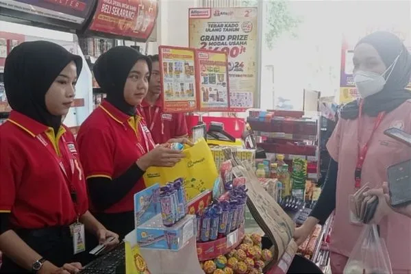 Patuhi Perwali Kediri, Alfamart Tak Sediakan Kantong Plastik