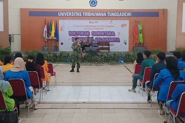 Babinsa Lowokwaru kawal penyambutan Pertukaran Mahasiswa Merdeka Unitri. (ist) - Babinsa Lowokwaru Turut Penyambutan Pertukaran Mahasiswa Merdeka Unitri