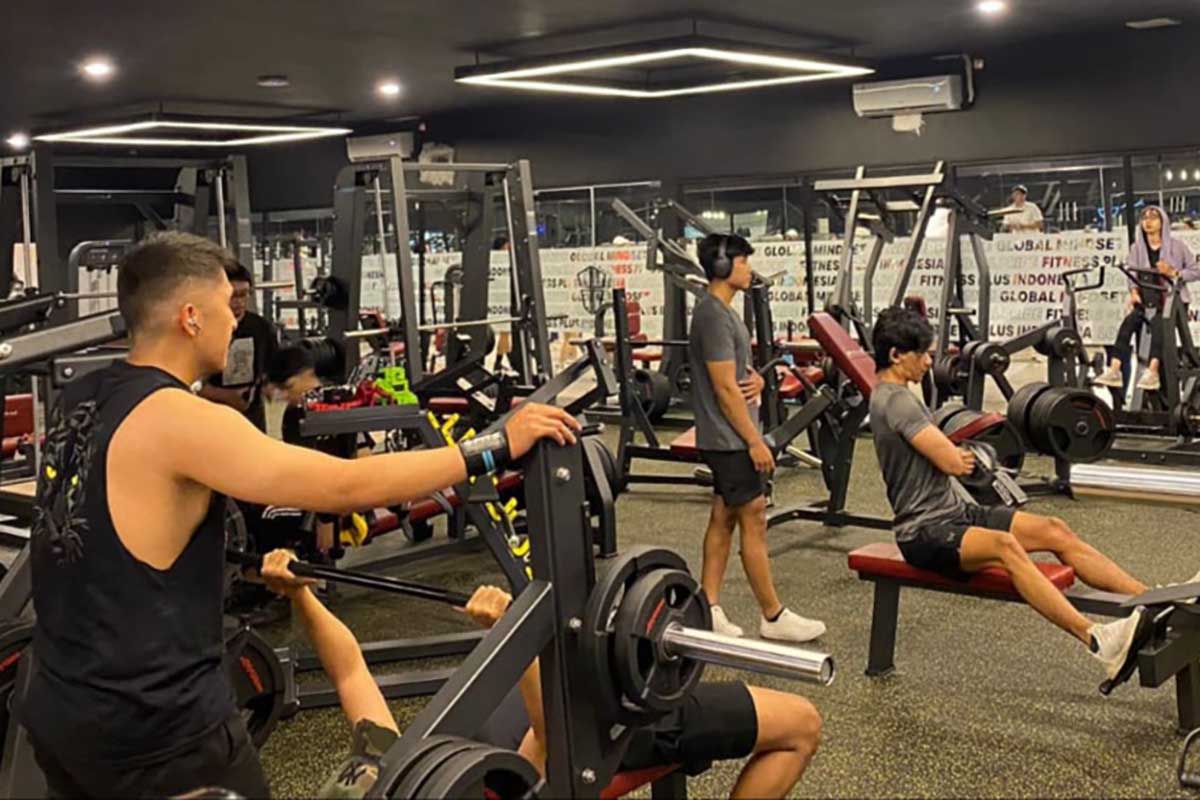 Beberapa alat Fitness Plus produk dalam negeri namun modern. (ist) - Mega Gym Fitness Plus Indonesia Open House di Dinoyo Malang