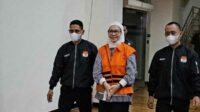 Eks Dirut Pertamina Karen Agustiawan ditahan KPK. (ist) - Eks Dirut Pertamina Karen Agustiawan Jadi Tersangka Korupsi, Negara Rugi Rp2,1 T