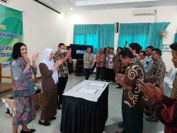 Gapoktan Bojonegoro dan Bulog Teken Kerja Sama Pembelian Gabah