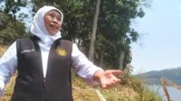Gubernur Khofifah saat memberikan keterangan kepada wartawan. (Seru.co.id/dik) - Khofifah: Surplus 9,23 Persen, Jatim Suplai Kebutuhan Beras untuk 16 Provinsi di Indonesia
