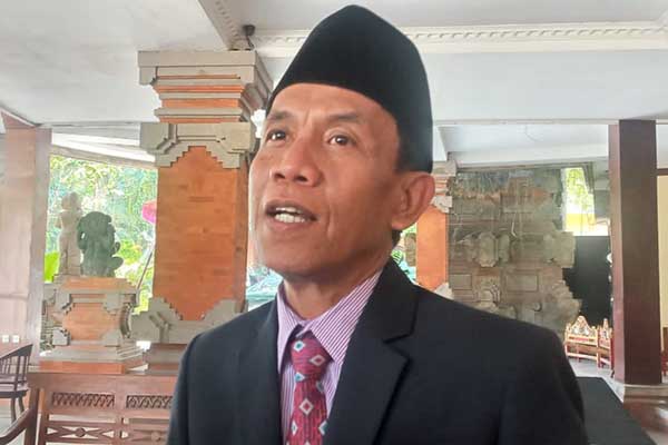 Kepala BKPSDM Kota Malang, Totok Kasianto menjawab pertanyaan media. (ws8) - Pemkot Malang Tidak Ada Perekrutan CPNS, Adanya P3K
