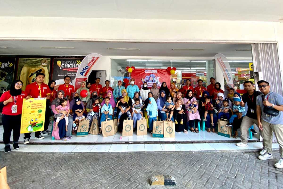 Kolaborasi Alfamart Sahabat Posyandu dan Zwitsal dukung 1.000 HPK Si Kecil. (ist) - Kolaborasi Alfamart Sahabat Posyandu dan Zwitsal Dukung 1.000 HPK Si Kecil