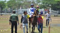 Panji Saputra dan Bintang Prawira, Joki Pordasi Batu yang melaju ke Final Porprov VIII Jatim. (ist) - Melaju ke Babak Final, Dua Joki Pordasi Kota Batu Minta Doa Restu