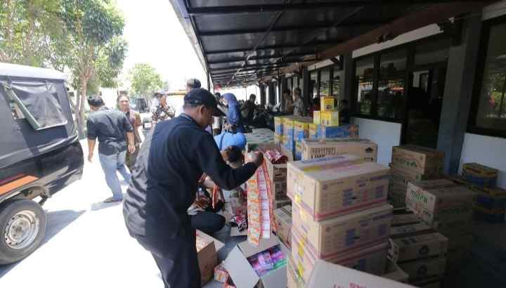 Pemkot Surabaya Salurkan DBHCT Untuk Program Padat Karya Toko Kelontong
