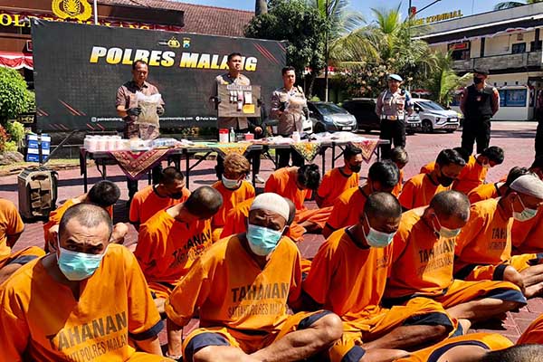 Polres Malang gelar rilis Operasi Tumpas Semeru 2023. (wul) - Polres Malang Ringkus Puluhan Tersangka Kasus Narkoba dan Ratusan Butir Inex