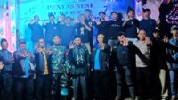 Polres Malang, mahasiswa NTT dan warga dalam gelaran pentas seni Desa Landungsari, Kecamatan Dau, Kabupaten Malang. (ist) - Polres Malang, Mahasiswa NTT dan Warga Perkuat Persaudaraan Berantas Narkoba
