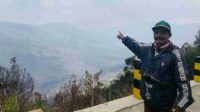 Relawan pemadam api Suhartono