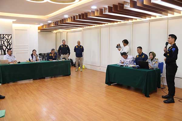 Uji kemampuan Polsuska presentasi pengetahuan SOP saat berdinas. (ist) - PT KAI Gelar RPA 2023, Asah dan Tingkatkan Keterampilan Polsuska