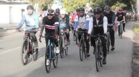 Wali Kota Malang, Sutiaji bersama rombongan OPD gowes sambang warga. (jup) - Sutiaji-Edi Blusukan 'Sambang Warga', Dekat Masyarakat Solusi Cepat