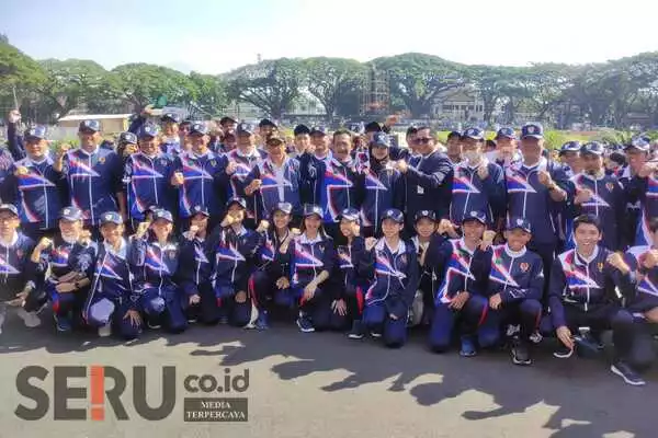 Wali Kota Malang bersama kontingen Kota Malang dalam Porprov Jatim VIII 2023. (rhd) - KONI Kota Malang Target Pertahankan Runner-Up Porprov Jatim VIII 2023